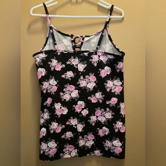NWT Torrid Black Floral Studio Knit Swing Cami Color Red Rose Away Size 2 - Picture 7 of 14